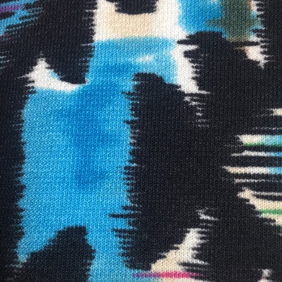 INVESTMENTS  Stretch Jersey Knit Color Block Shark-Bite Front Hem Defined Waist - Picture 12 of 16